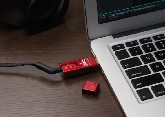 AudioQuest DragonFly Red